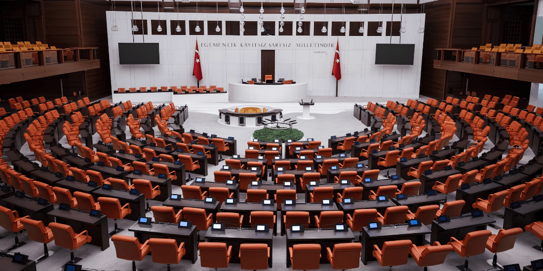 Parti değiştirme gündemi ve Türkiye için bir düzenleme önerisi