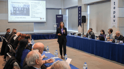 Kıbrıs’ta yeni siyasi dönem müzakereler için fırsa...